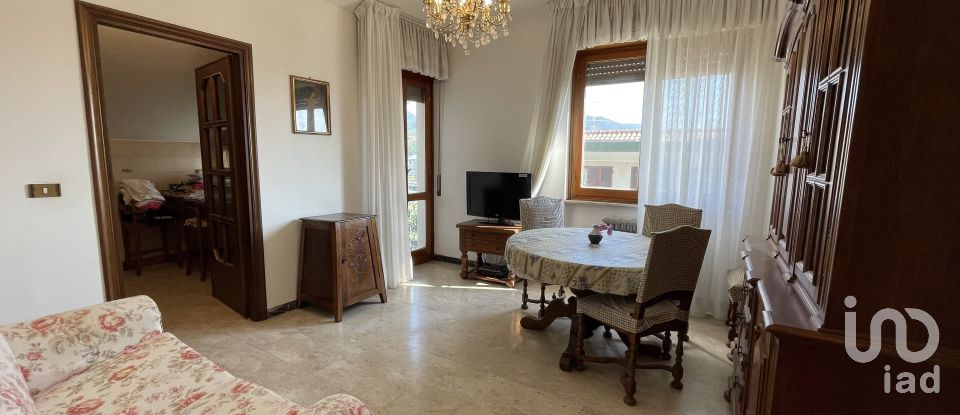 Three-room apartment of 70 m² in Borghetto Santo Spirito (17052)