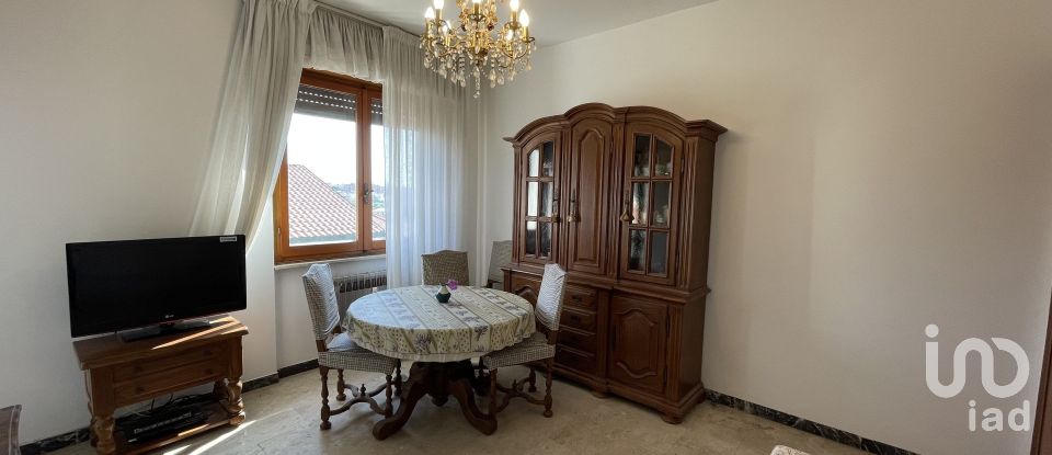 Three-room apartment of 70 m² in Borghetto Santo Spirito (17052)