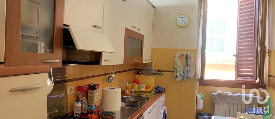 Hotel 4 rooms of 115 m² in Sansepolcro (52037)