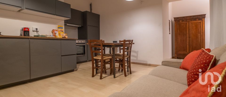 Apartment 0 rooms of 98 m² in Genova (16122)