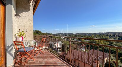 Quadrilocale di 90 m² a Uggiate-Trevano (22029)