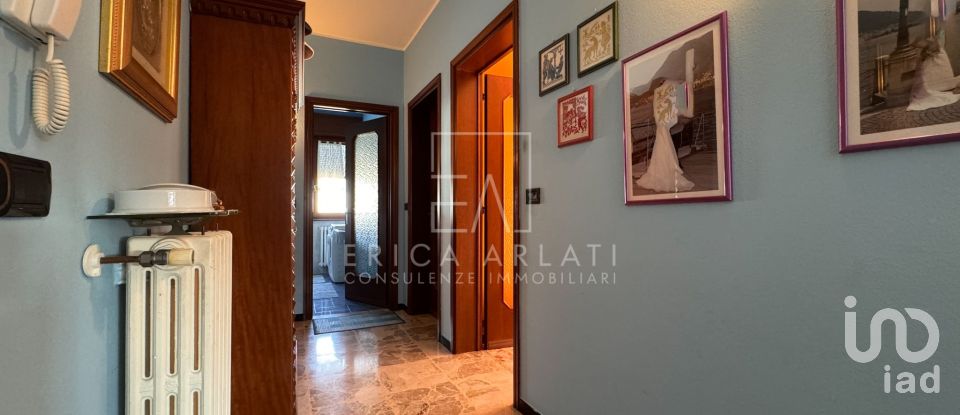 Quadrilocale di 90 m² a Uggiate-Trevano (22029)