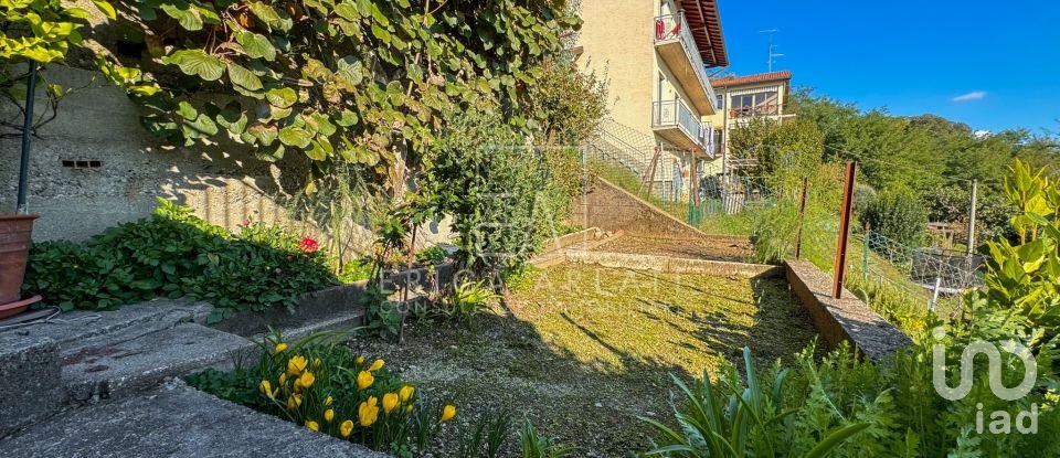 Four-room apartment of 90 m² in Uggiate-Trevano (22029)