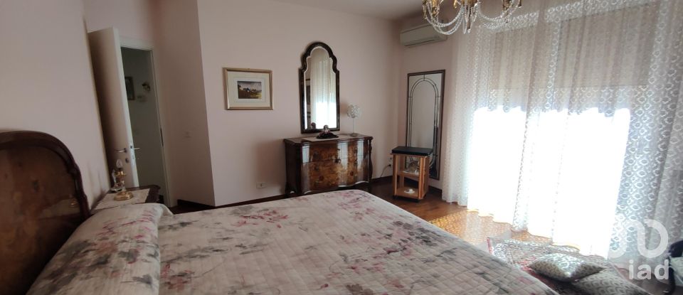 Duplex 4 locali di 230 m² a Grottammare (63066)