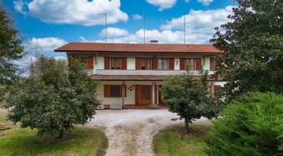 Casa 18 locali di 430 m² in Argenta (44011)