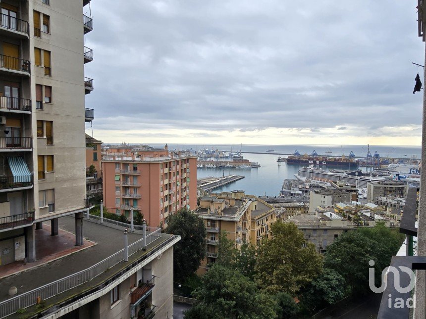 Appartamento 5 locali di 90 m² a Genova (16127)