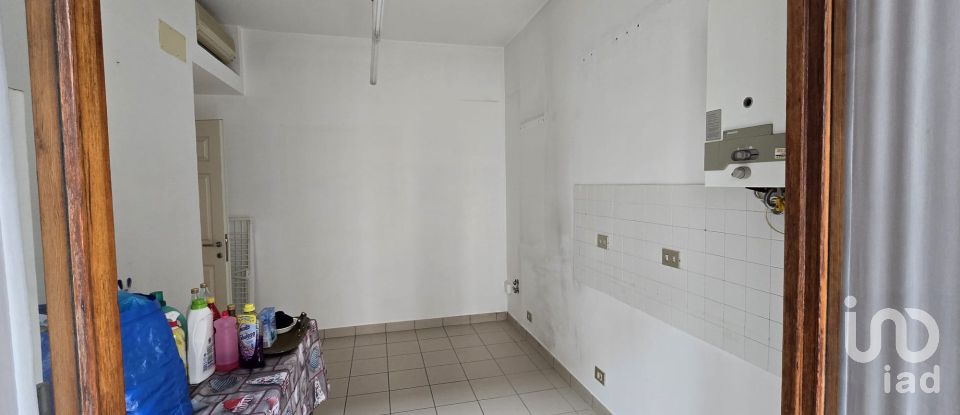 Appartamento 5 locali di 90 m² a Genova (16127)