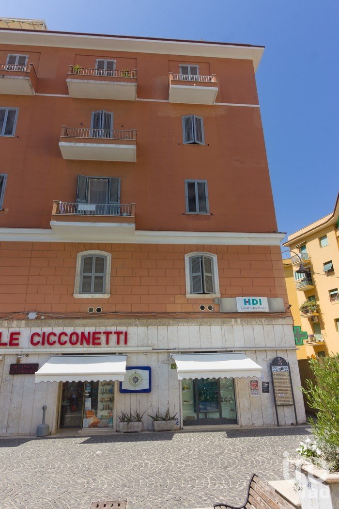 Appartamento 7 locali di 132 m² a Anzio (00042)