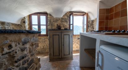 Casa indipendente / Villa 5 locali di 200 m² in Bajardo (18031)