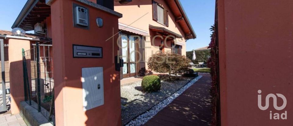 Villa 3 locali di 185 m² in Varallo Pombia (28040)