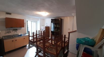 Casa di paese 4 locali di 54 m² in - (87030)