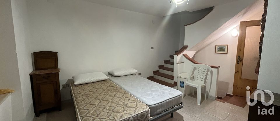 Casa di paese 4 locali di 54 m² in - (87030)