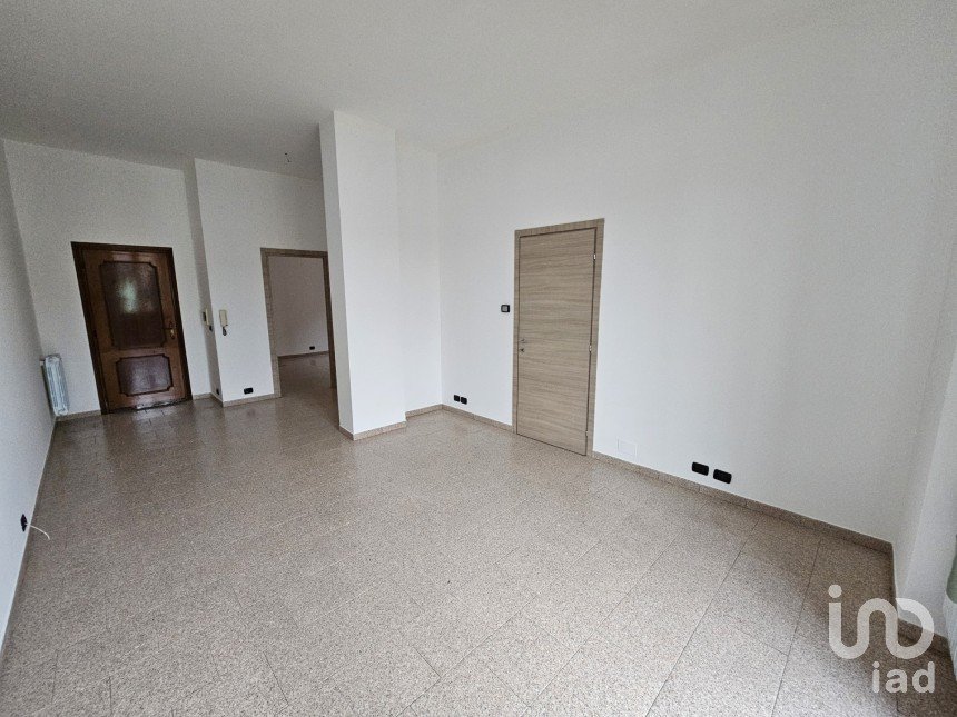 Three-room apartment of 70 m² in Feletto (10080)