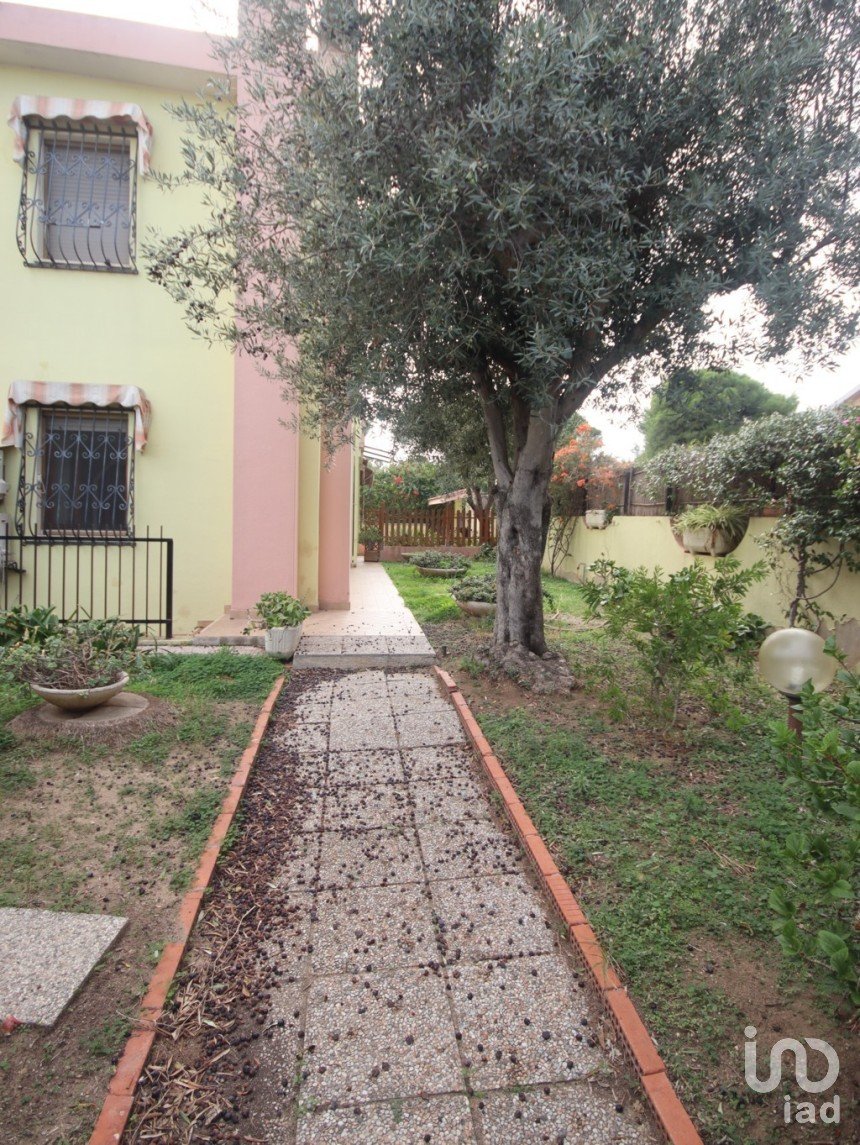 Villa Bifamiliare 5 locali di 260 m² in Quartu Sant'Elena (09045)