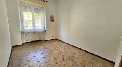 Building 4 rooms of 72 m² in Casale Monferrato (15033)