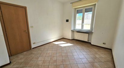 Building 4 rooms of 72 m² in Casale Monferrato (15033)