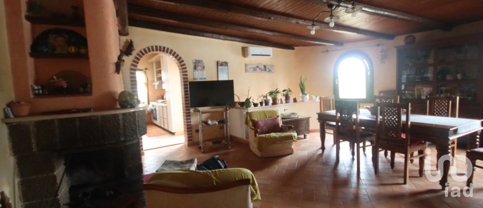 Town house 10 rooms of 300 m² in Villa San Pietro (09050)