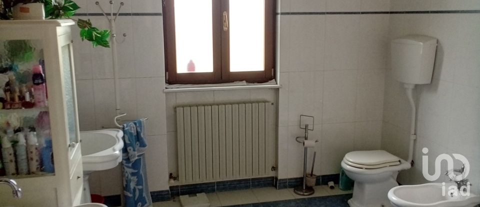 Casa indipendente 14 locali di 320 m² in Alessandria (15122)