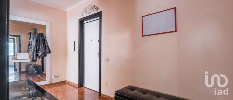 Three-room apartment of 102 m² in Roma (00147)