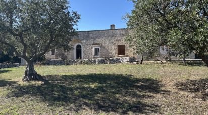 Equestrian facility 4 rooms of 135 m² in Martina Franca (74015)