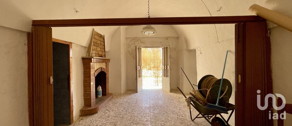 Equestrian facility 4 rooms of 135 m² in Martina Franca (74015)