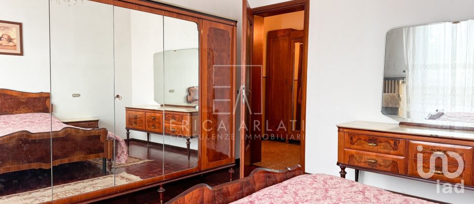 Villa 8 locali di 280 m² in Olgiate Comasco (22077)