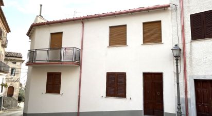 Casa di paese 7 locali di 150 m² in - (87030)