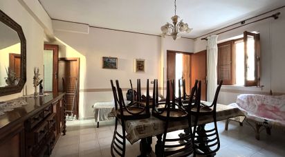 Casa di paese 7 locali di 150 m² in - (87030)