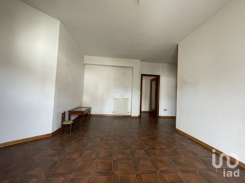 Apartment 5 rooms of 89 m² in Subbiano (52010)