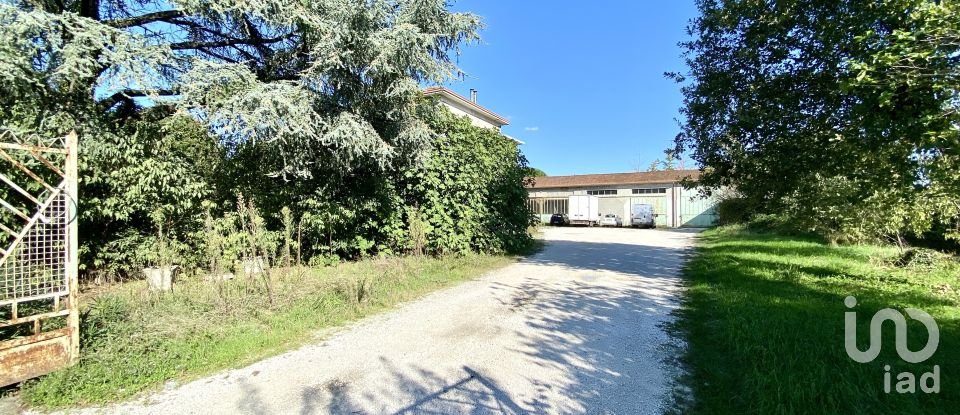 Casa 8 locali di 350 m² in Montichiari (25018)