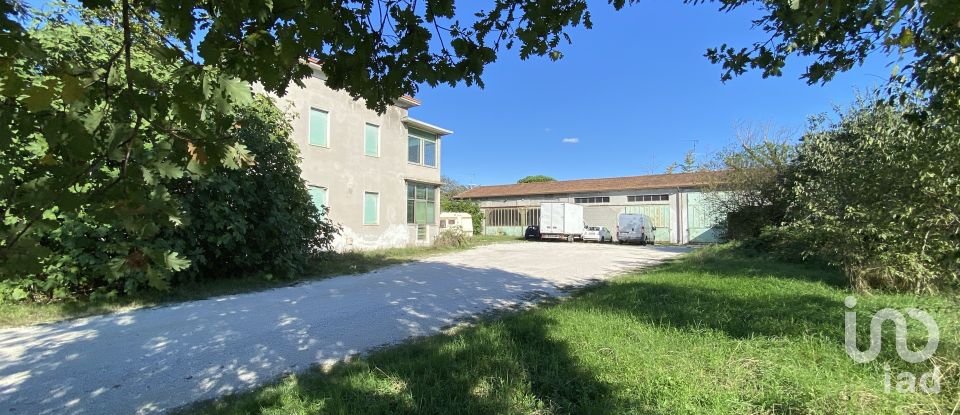 Casa 8 locali di 350 m² in Montichiari (25018)