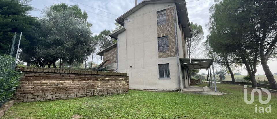 Casa indipendente 8 locali di 330 m² in Corridonia (62014)