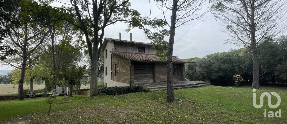 Casa indipendente 8 locali di 330 m² in Corridonia (62014)