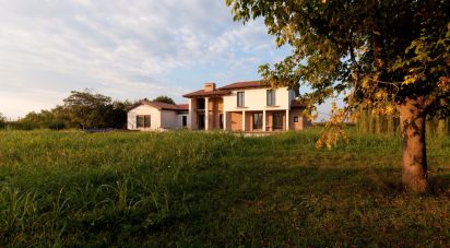 Farm 5 rooms of 450 m² in San Donà di Piave (30027)