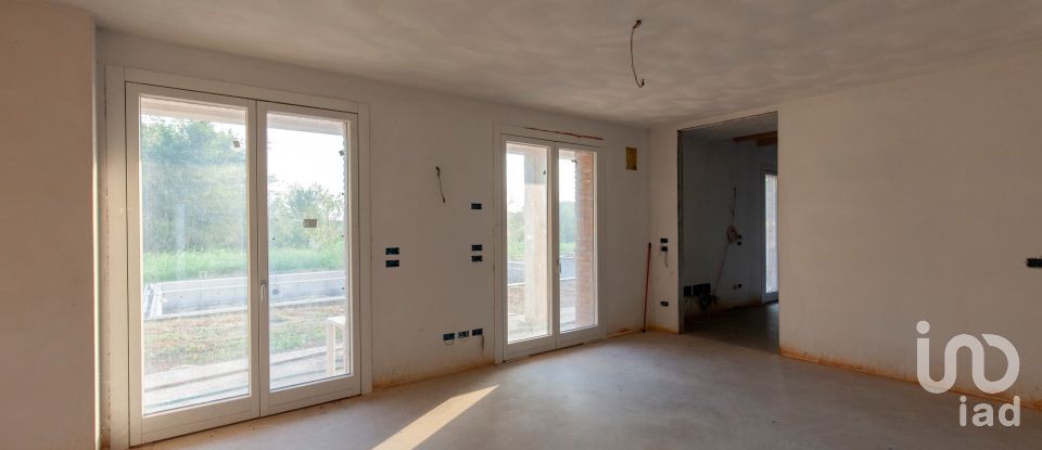 Farm 5 rooms of 450 m² in San Donà di Piave (30027)