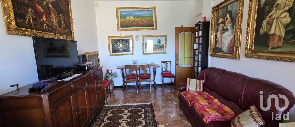 Appartamento 0 locali di 90 m² a Genova (16137)