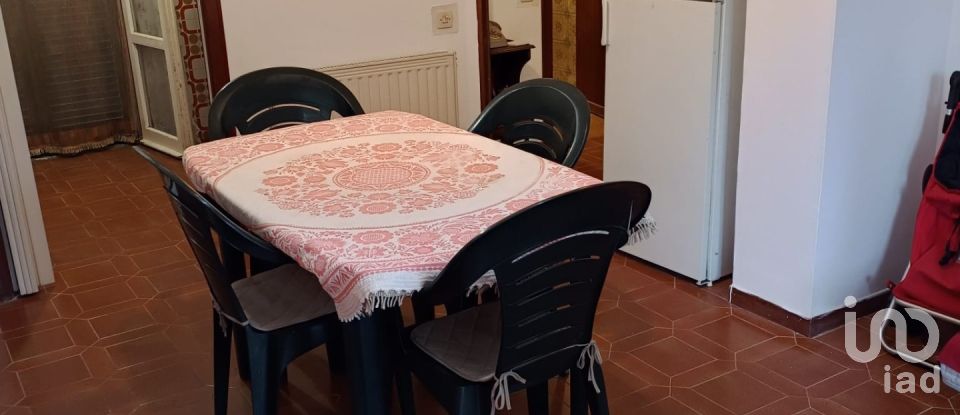 Villa Bifamiliare 3 locali di 65 m² in Ardea (00040)