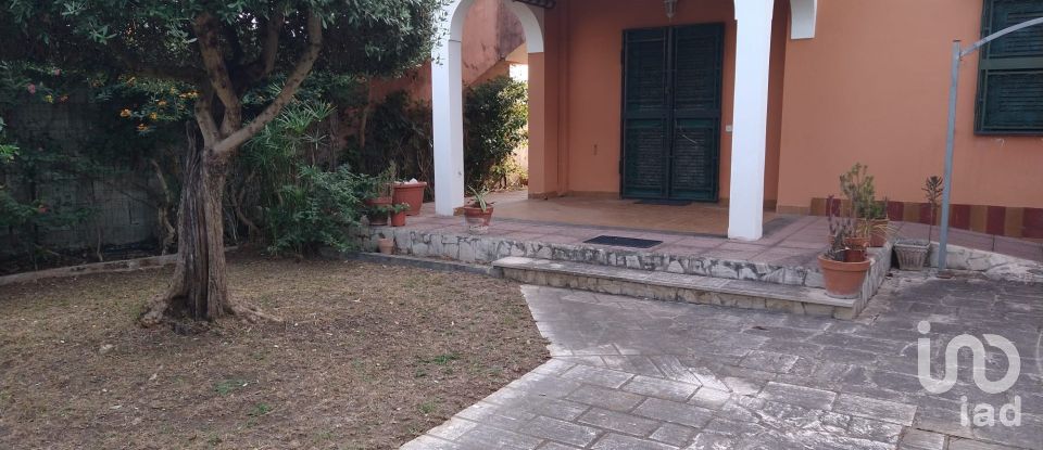 Villa Bifamiliare 3 locali di 65 m² in Ardea (00040)