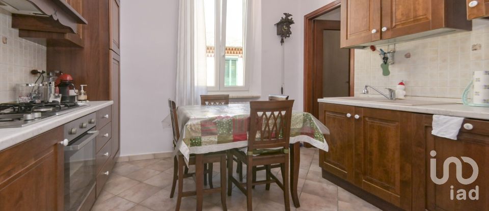 Three-room apartment of 65 m² in Venaria Reale (10078)