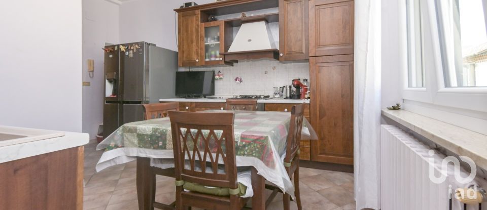 Three-room apartment of 65 m² in Venaria Reale (10078)