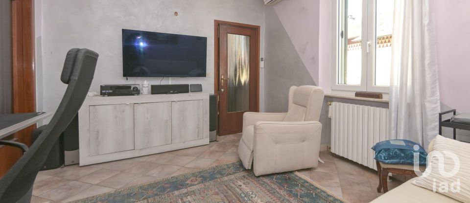 Three-room apartment of 65 m² in Venaria Reale (10078)