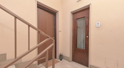 Two-room apartment of 65 m² in Torino (10136)