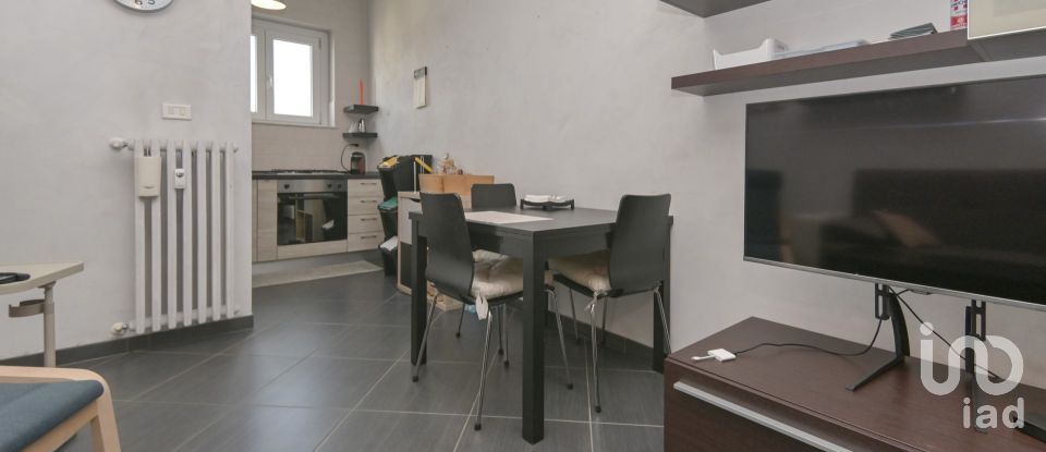 Two-room apartment of 65 m² in Torino (10136)