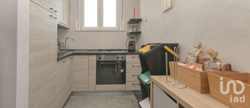 Two-room apartment of 65 m² in Torino (10136)