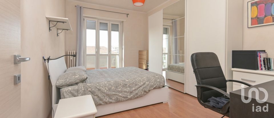 Two-room apartment of 65 m² in Torino (10136)