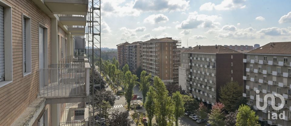 Two-room apartment of 65 m² in Torino (10136)