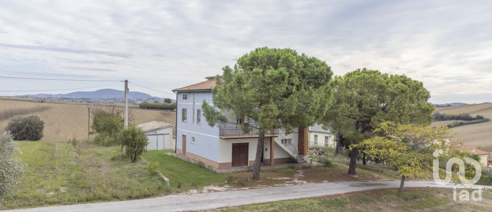 House 4 rooms of 340 m² in Osimo (60027)