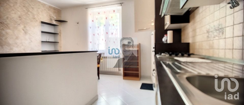 Four-room apartment of 48 m² in Genova (16163)