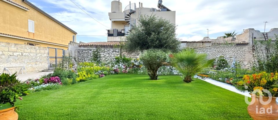 House 3 rooms of 85 m² in Noto (96017)