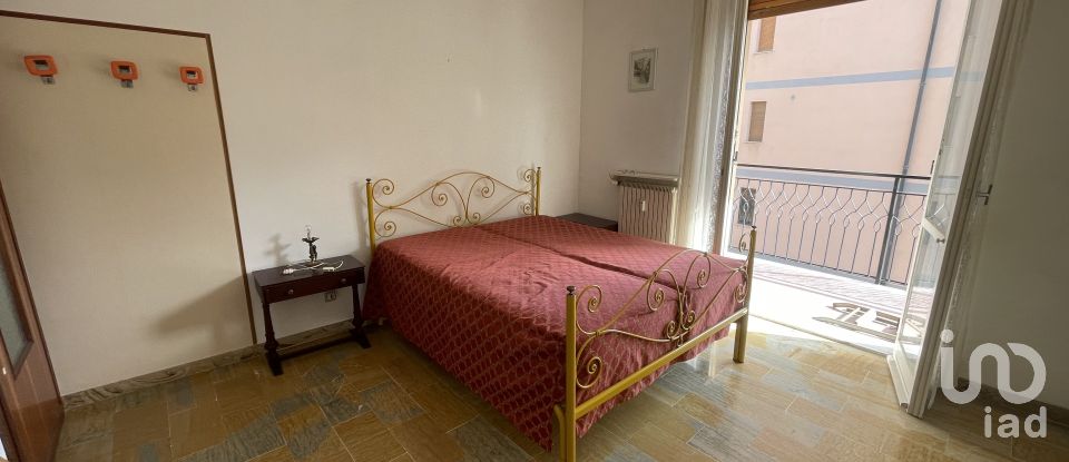 Three-room apartment of 60 m² in Borghetto Santo Spirito (17052)